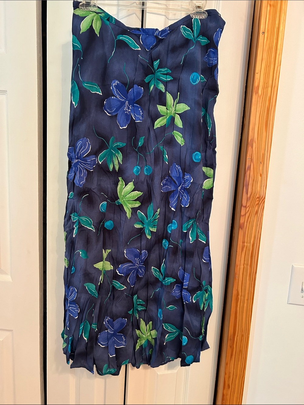 Basic Editions Navy Floral Pleated Maxi Skirt